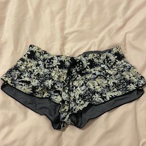 Lululemon reversible shorts